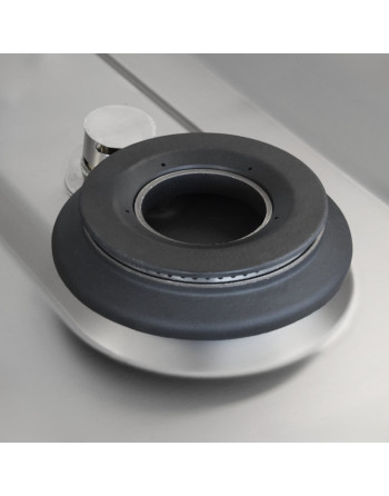 8-FLAMMEN-GASTISCHHERD AUF 2 ELEKTROBACKOFEN 45,4 KW