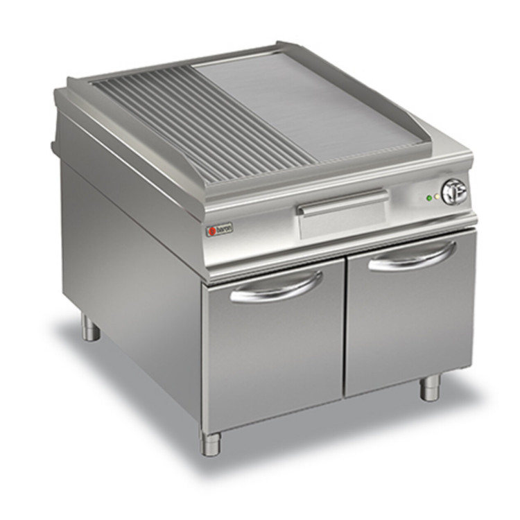 FRY-TOP PASSANTE ELETTRICO PIASTRA 1/2 LISCIA 1/2 RIGATA - SU VANO CON PORTE